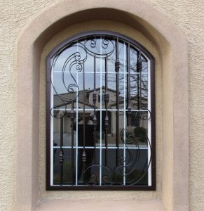 پنجره های آهنی
