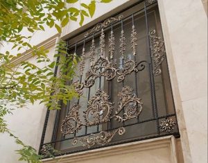 پنجره های آهنی