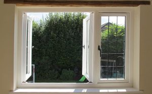 پنجره کامپوزیتی